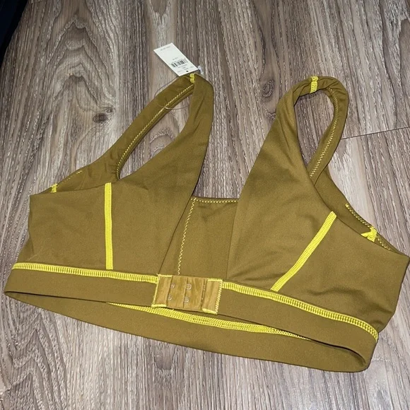 Aerie thick sport bra (leggings posted in closet - Picture 3 of 5